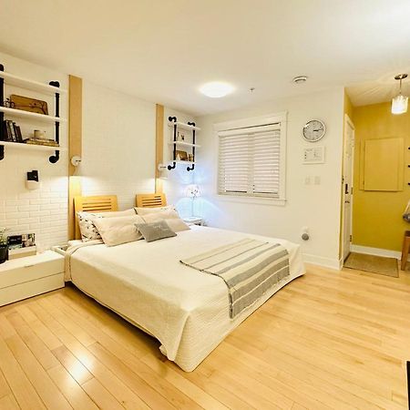Private Guest Suite 10Mins To Downtown - King Bed - Bathtub - Free Parking แวนคูเวอร์ ภายนอก รูปภาพ