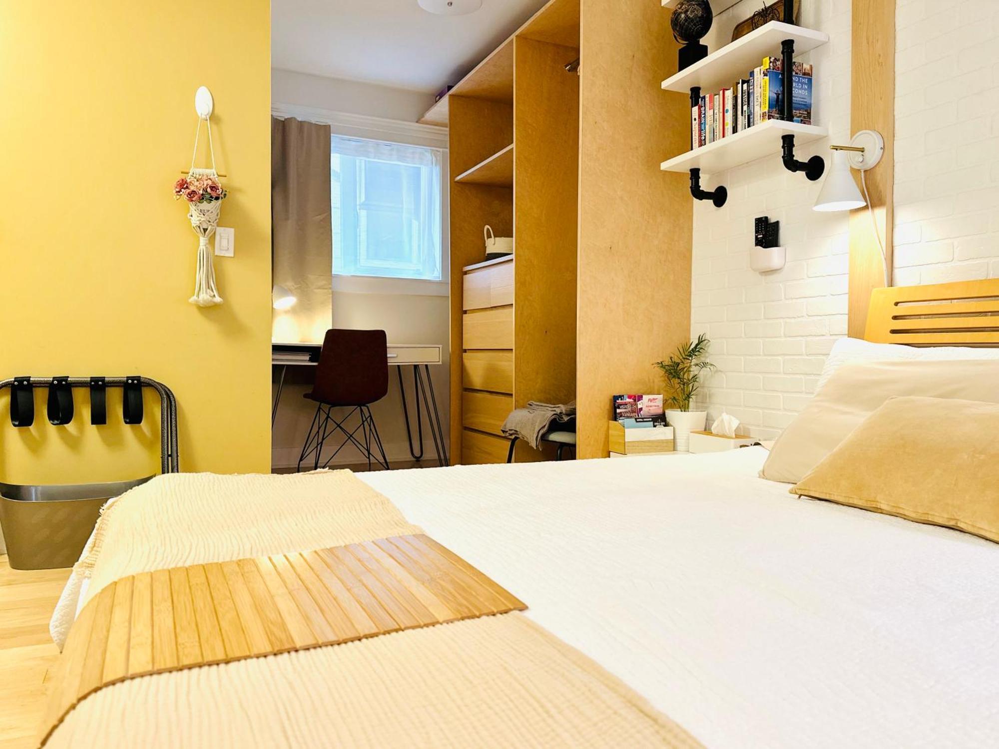 Private Guest Suite 10Mins To Downtown - King Bed - Bathtub - Free Parking แวนคูเวอร์ ภายนอก รูปภาพ